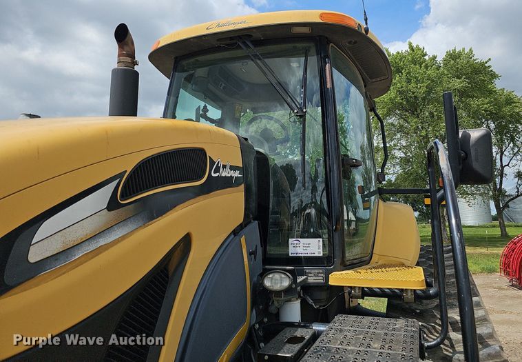 image for item DO2704 Challenger MT765C  tractor