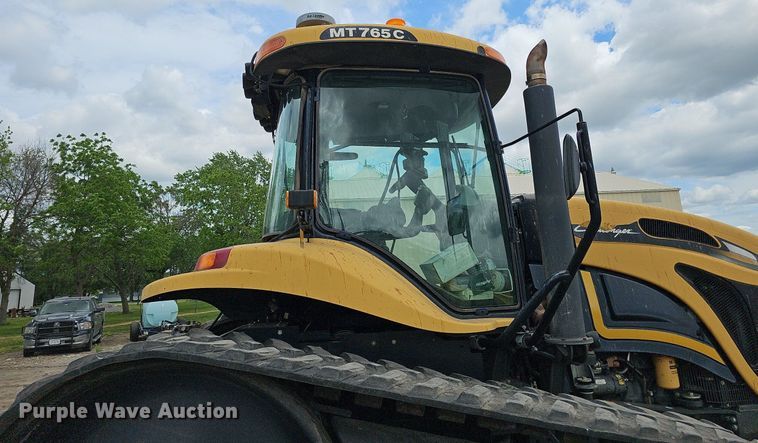 image for item DO2704 Challenger MT765C  tractor