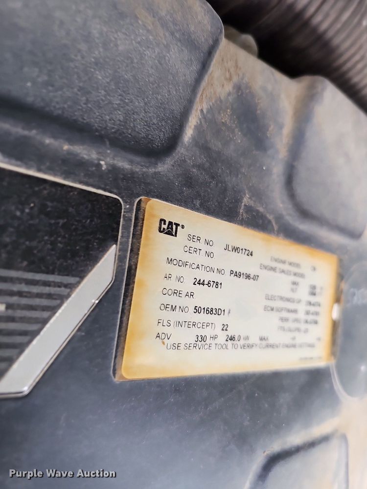 image for item DO2704 Challenger MT765C  tractor