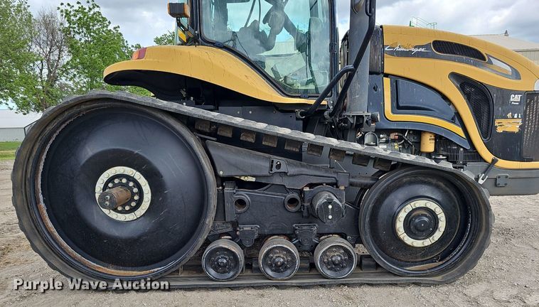 image for item DO2704 Challenger MT765C  tractor