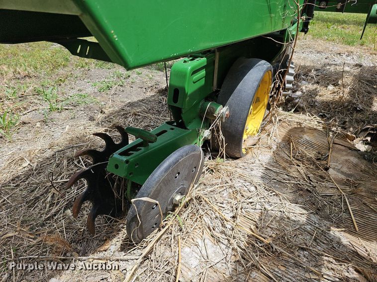 image for item DO2706 John Deere  planter