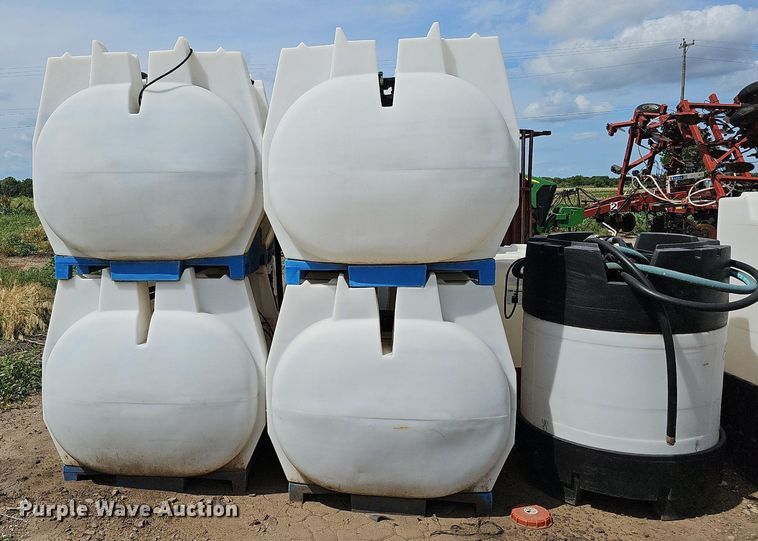 image for item DO2712 Approximately 12 poly tanks