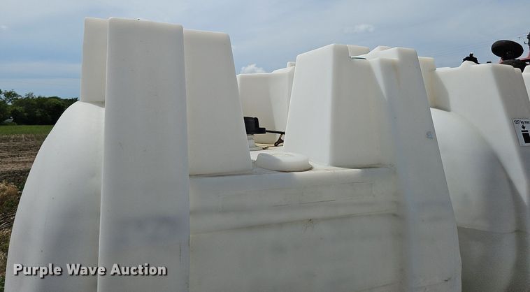 image for item DO2712 Approximately 12 poly tanks