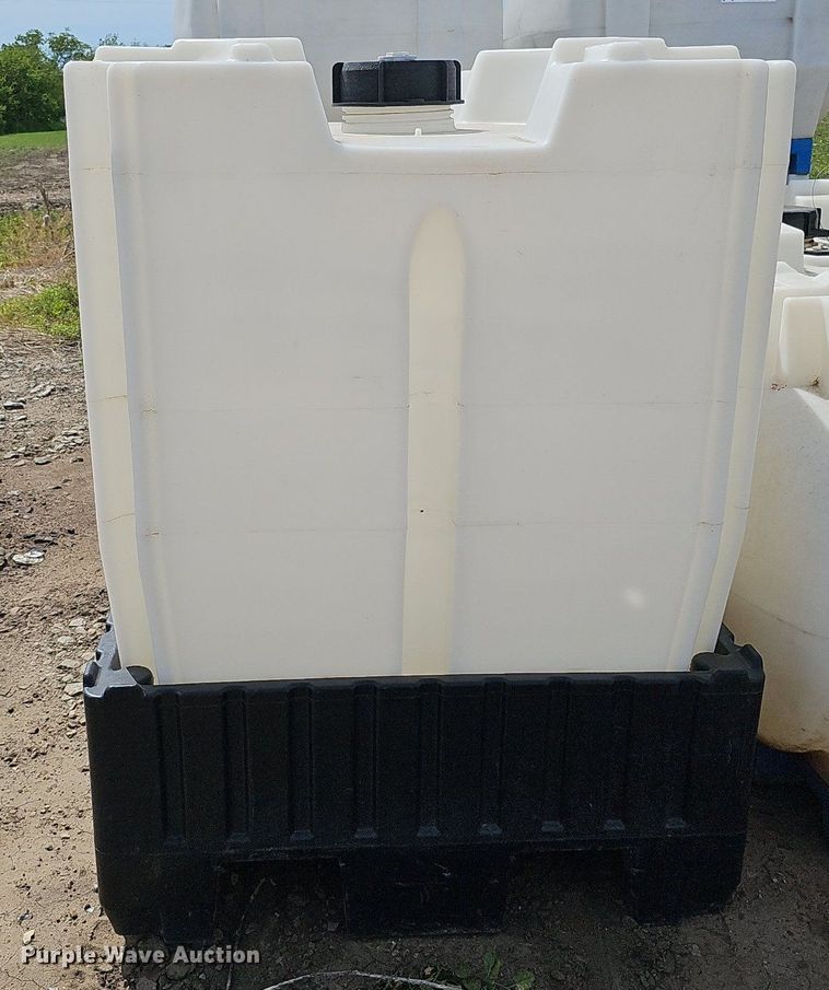 image for item DO2712 Approximately 12 poly tanks