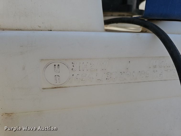 image for item DO2712 Approximately 12 poly tanks