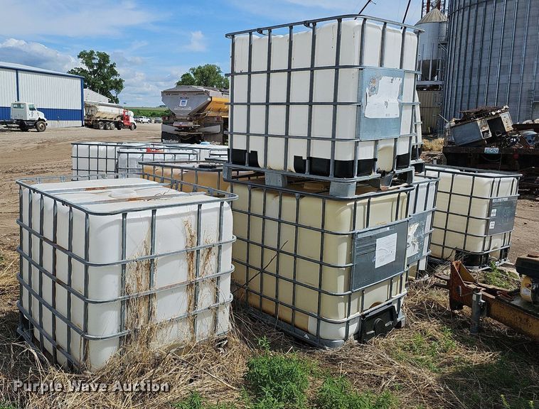 image for item DO2713 Approximately 14 poly tanks