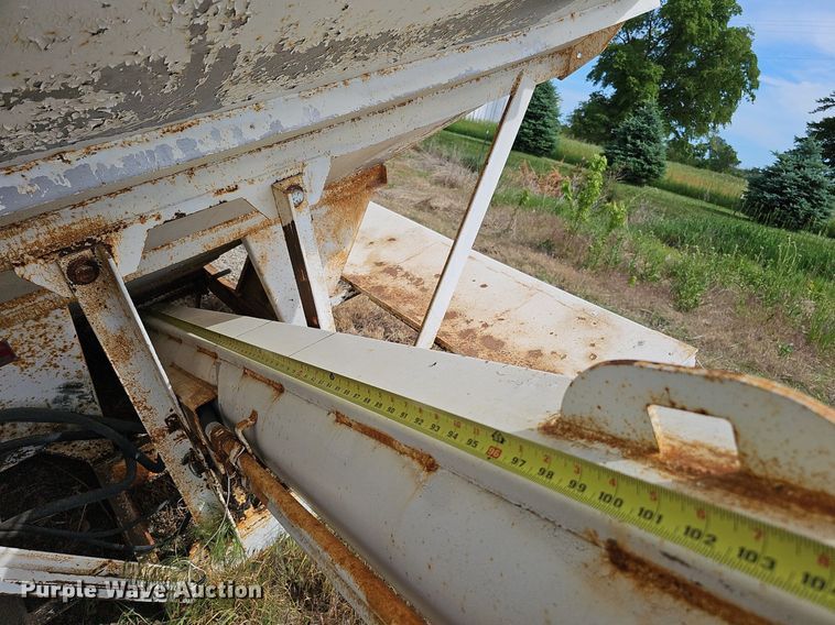 image for item DO2715 Simonsen SMC4816S  fertilizer delivery bed
