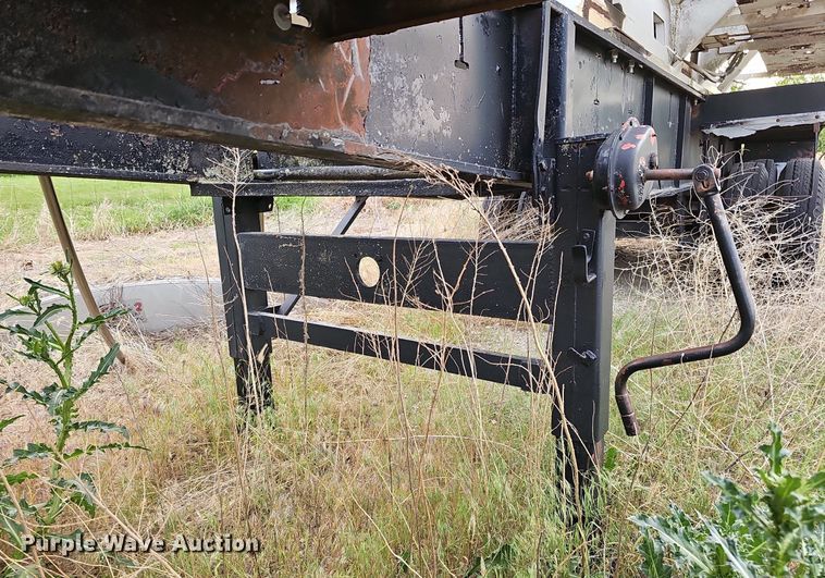 image for item DO2716 2009 Shop built  fertilizer tender trailer