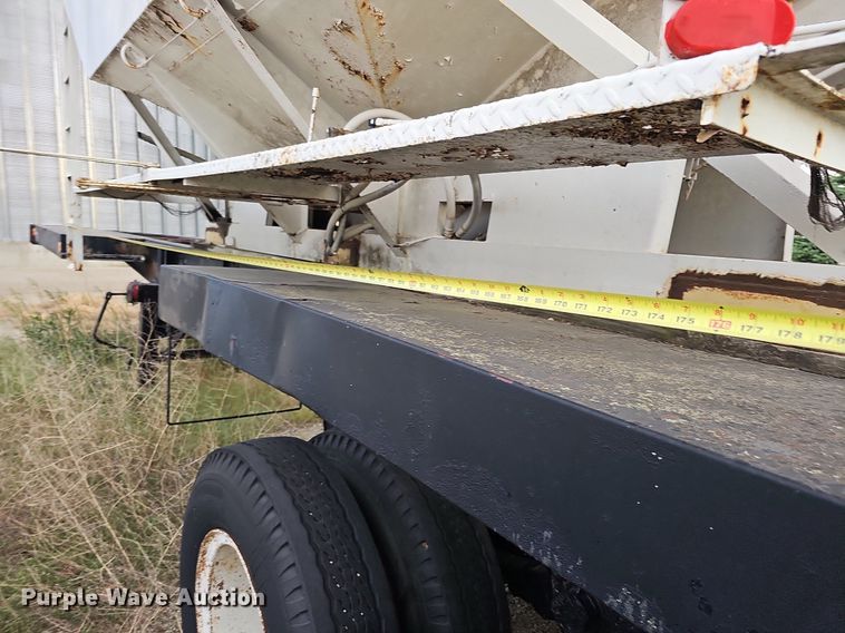 image for item DO2716 2009 Shop built  fertilizer tender trailer