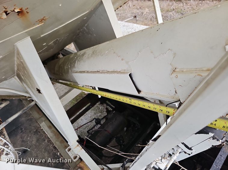 image for item DO2716 2009 Shop built  fertilizer tender trailer