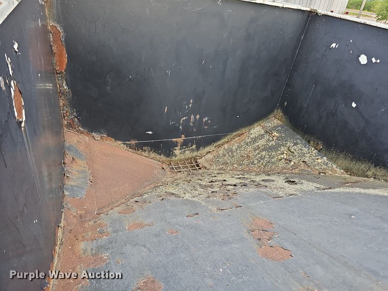 image for item DO2716 2009 Shop built  fertilizer tender trailer