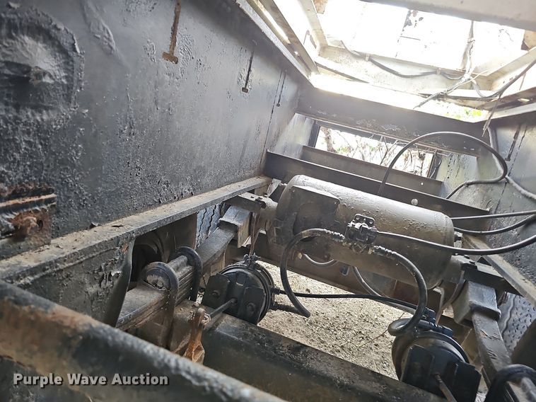 image for item DO2716 2009 Shop built  fertilizer tender trailer