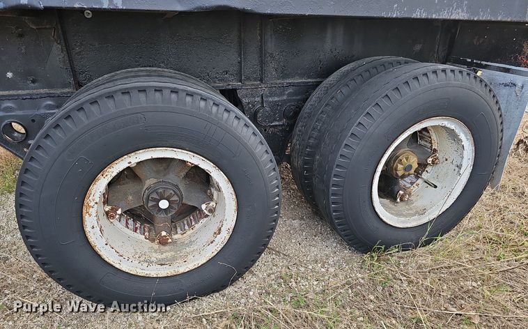 image for item DO2716 2009 Shop built  fertilizer tender trailer
