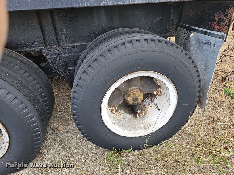 image for item DO2716 2009 Shop built  fertilizer tender trailer