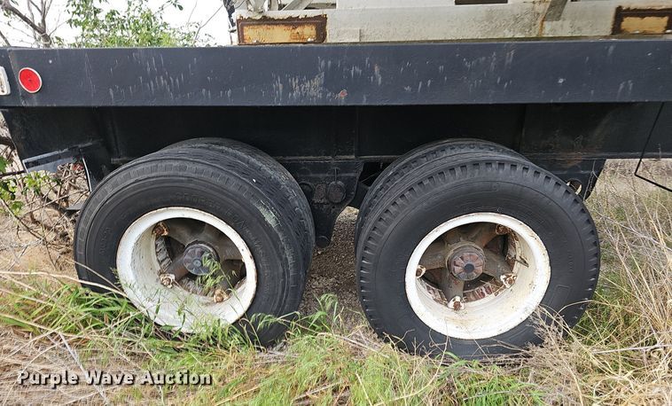 image for item DO2716 2009 Shop built  fertilizer tender trailer
