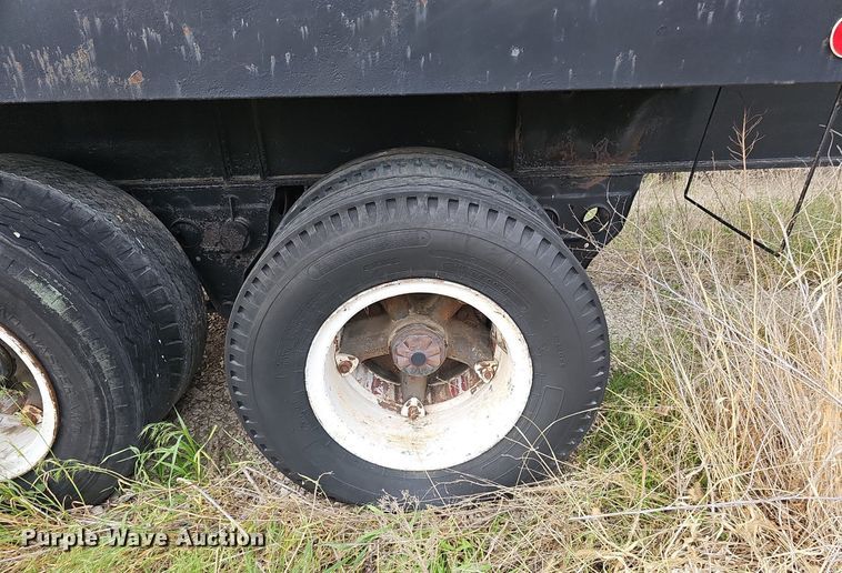 image for item DO2716 2009 Shop built  fertilizer tender trailer