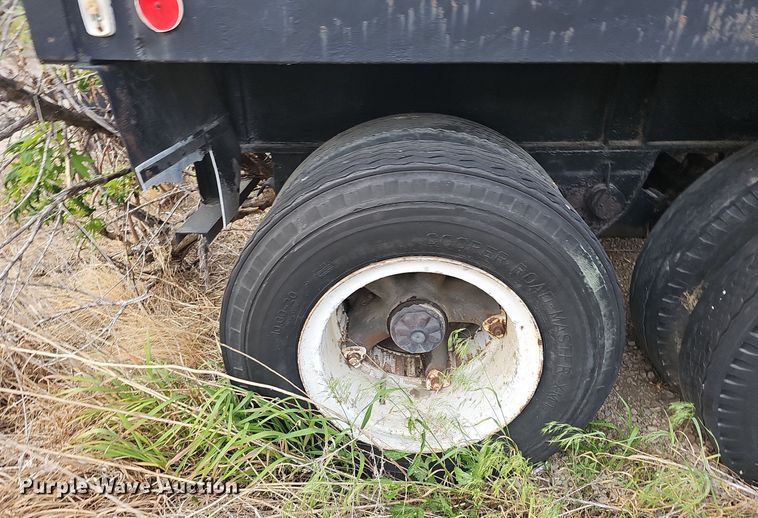 image for item DO2716 2009 Shop built  fertilizer tender trailer