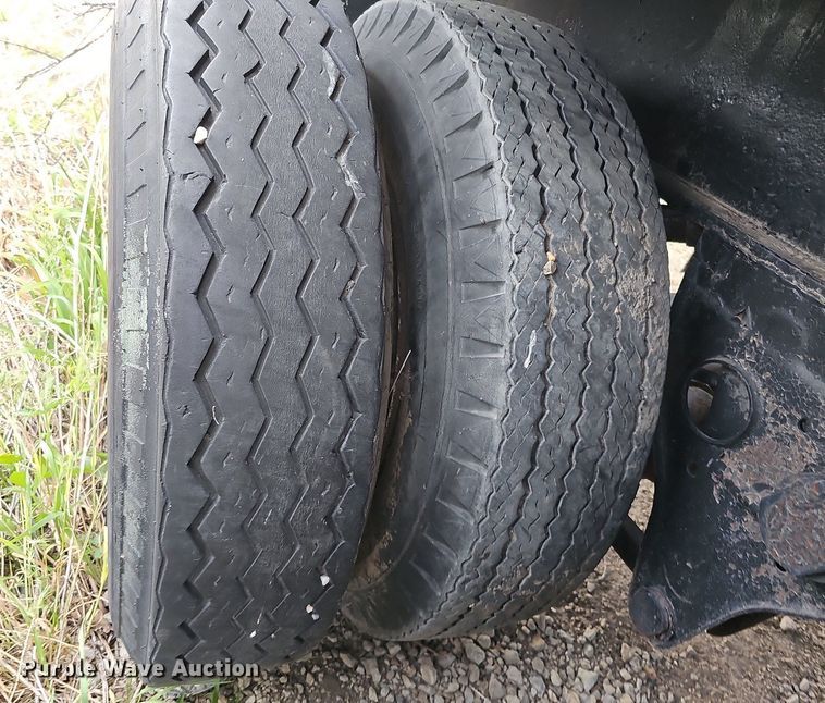 image for item DO2716 2009 Shop built  fertilizer tender trailer