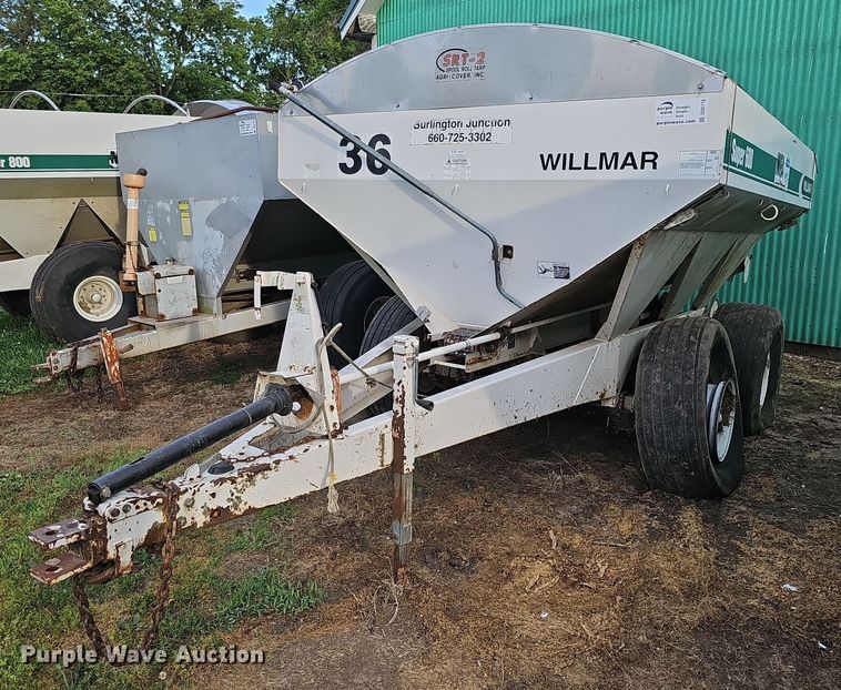 image for item DO2719 Willmar Super 600 spreader
