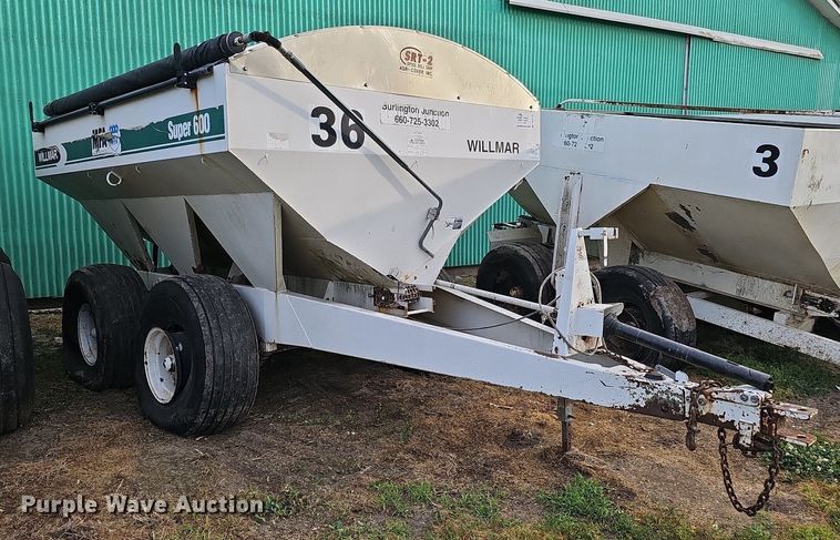 image for item DO2719 Willmar Super 600 spreader