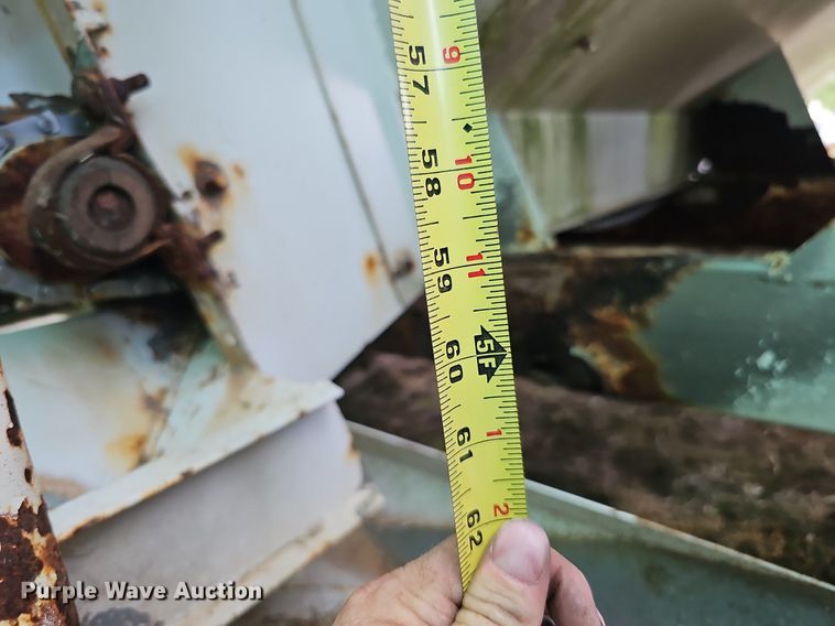 image for item DO2719 Willmar Super 600 spreader