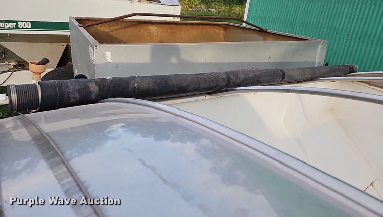 image for item DO2719 Willmar Super 600 spreader