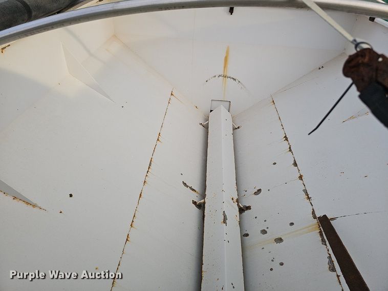 image for item DO2719 Willmar Super 600 spreader