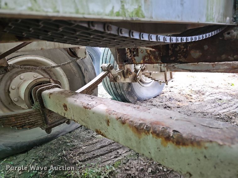 image for item DO2719 Willmar Super 600 spreader