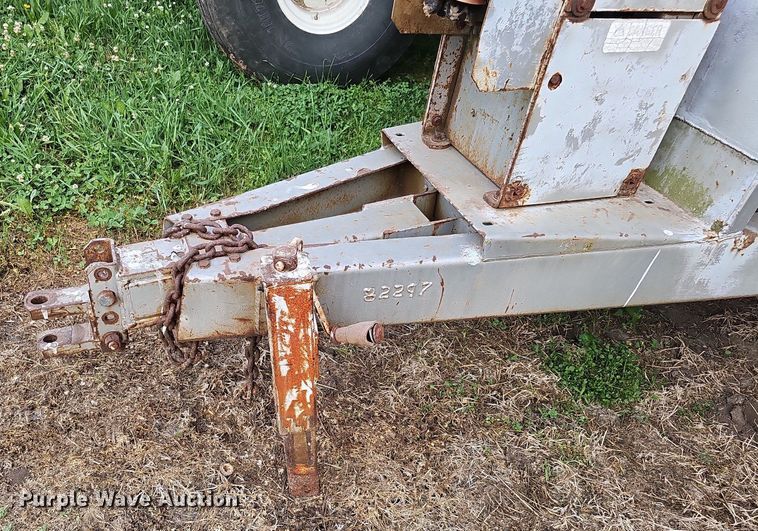 image for item DO2720 Dempster Clipper 200S spreader