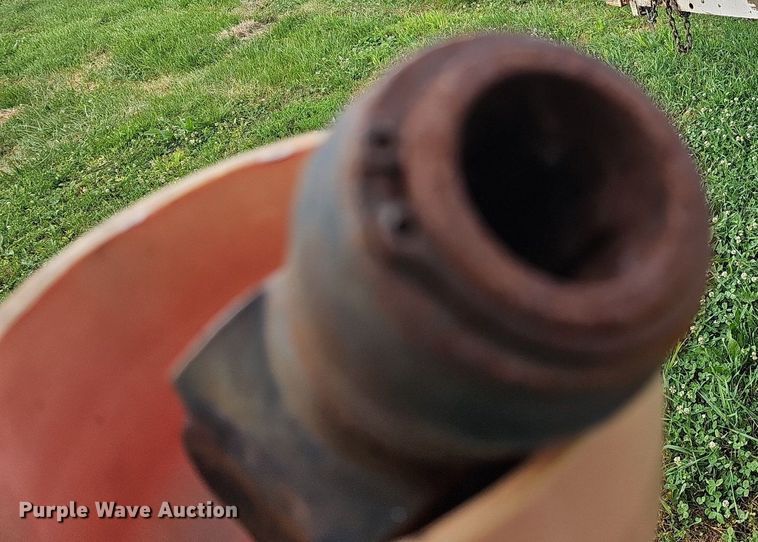 image for item DO2720 Dempster Clipper 200S spreader