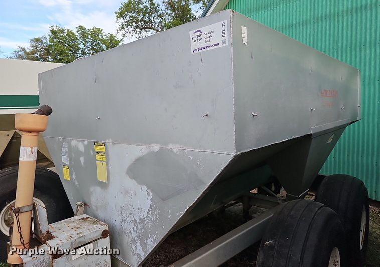 image for item DO2720 Dempster Clipper 200S spreader
