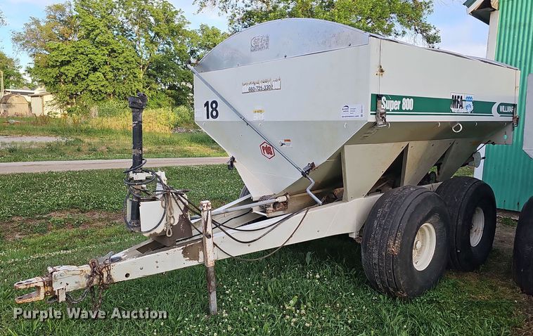 image for item DO2721 Willmar Super 800 spreader