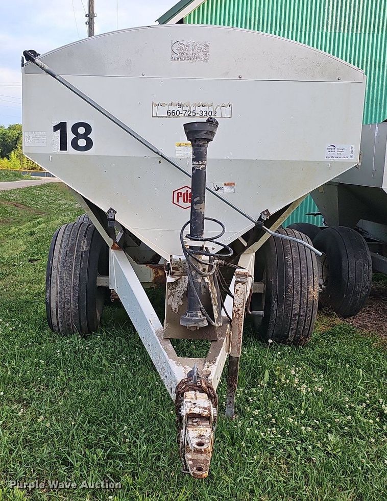 image for item DO2721 Willmar Super 800 spreader