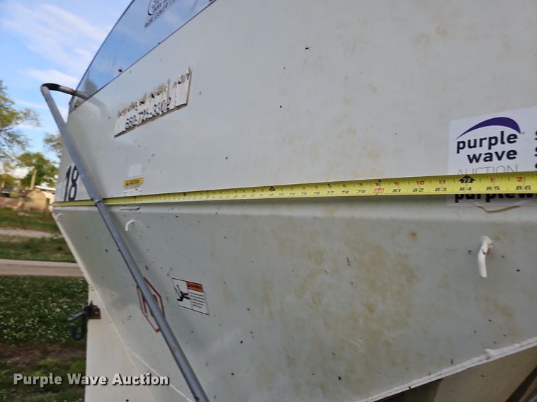 image for item DO2721 Willmar Super 800 spreader