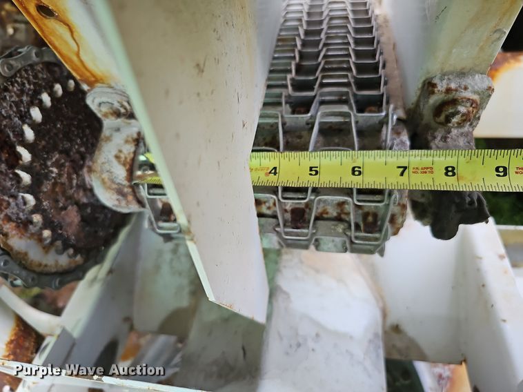 image for item DO2721 Willmar Super 800 spreader