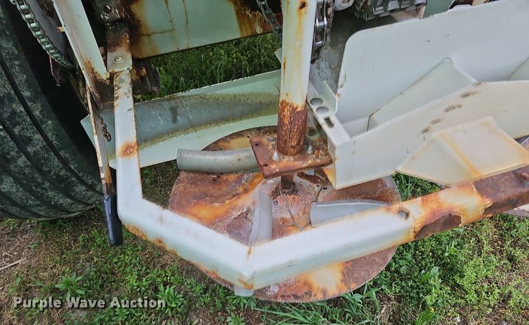 image for item DO2721 Willmar Super 800 spreader