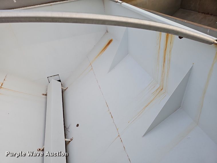 image for item DO2721 Willmar Super 800 spreader