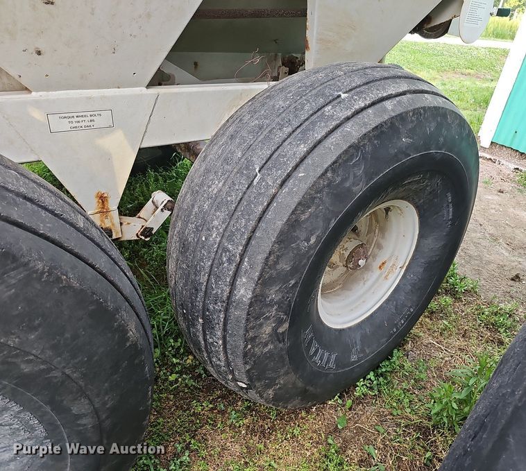 image for item DO2721 Willmar Super 800 spreader