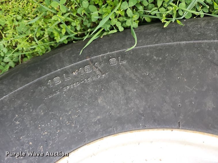 image for item DO2721 Willmar Super 800 spreader