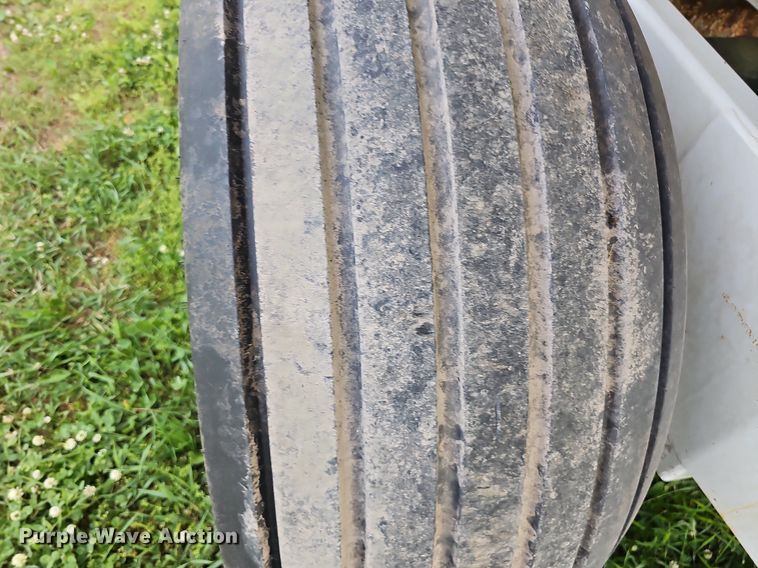 image for item DO2721 Willmar Super 800 spreader