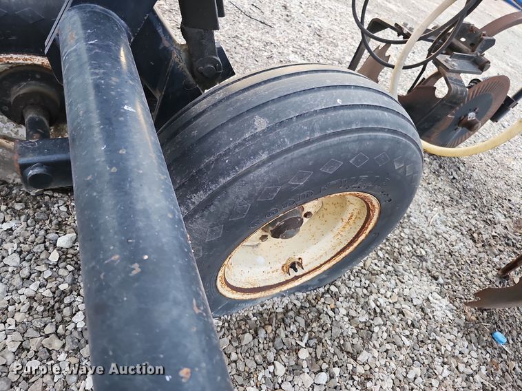 image for item DO2722 Case 5300 NH3 applicator