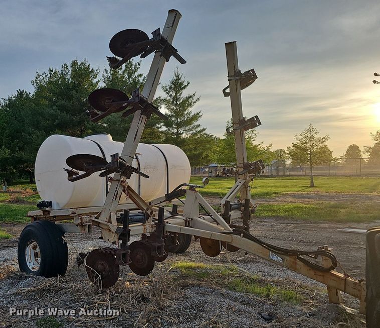 image for item DO2723 AG Systems 6000 liquid fertilizer applicator