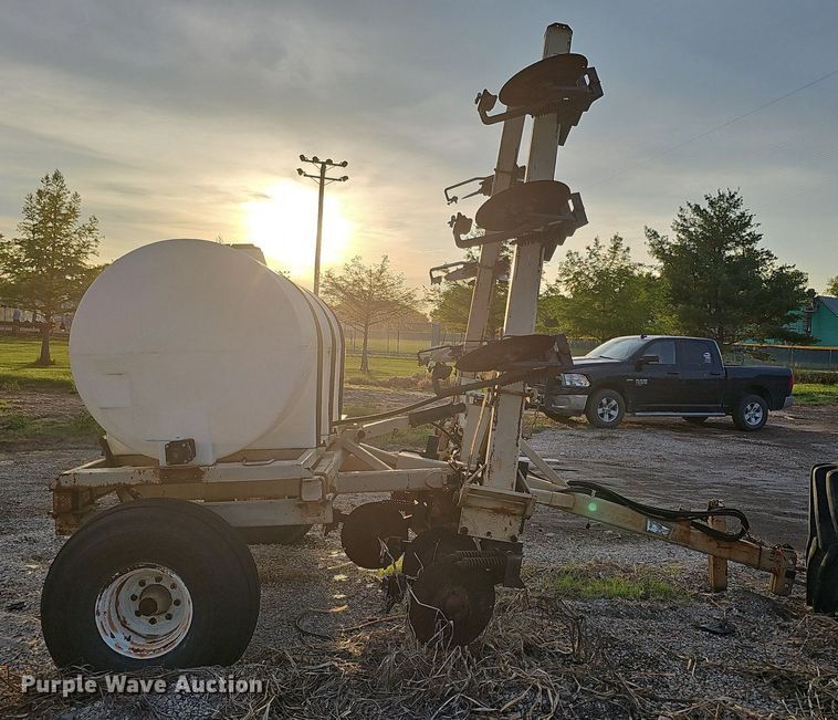 image for item DO2723 AG Systems 6000 liquid fertilizer applicator