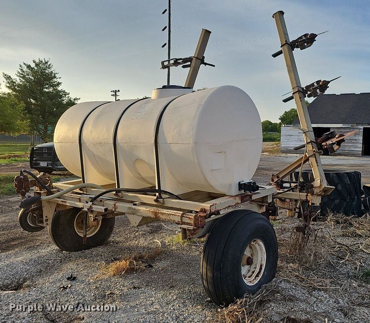 image for item DO2723 AG Systems 6000 liquid fertilizer applicator