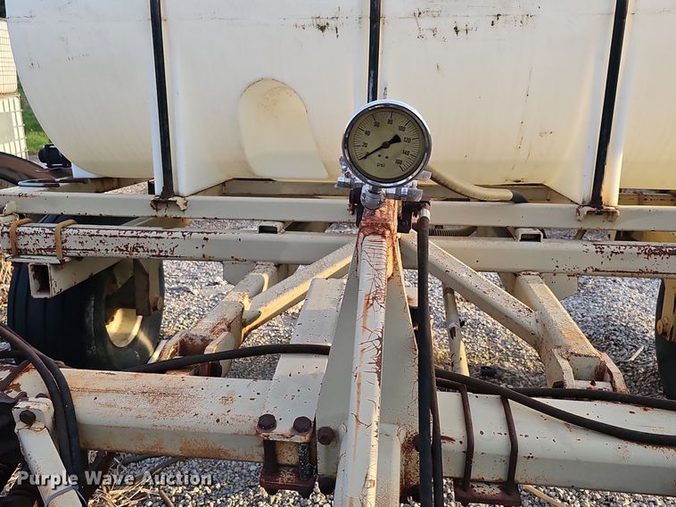 image for item DO2723 AG Systems 6000 liquid fertilizer applicator