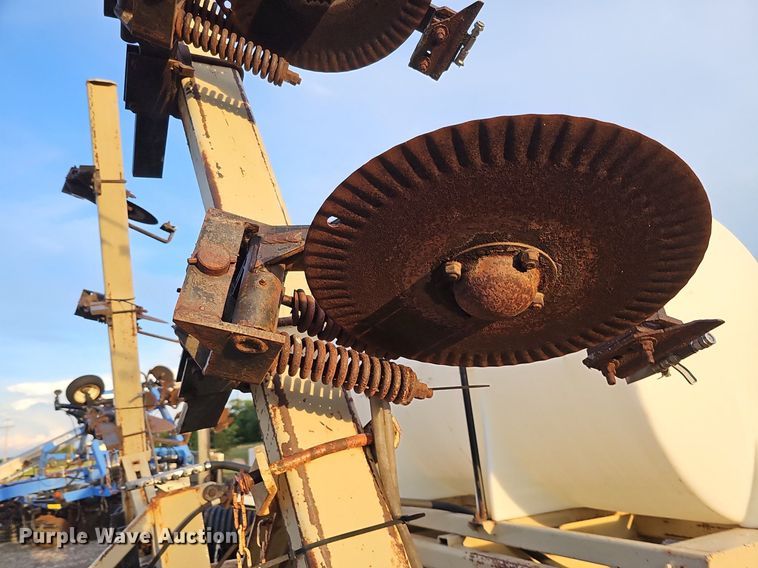 image for item DO2723 AG Systems 6000 liquid fertilizer applicator