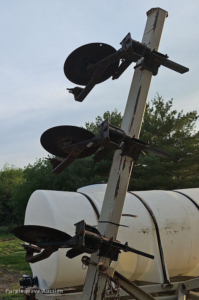image for item DO2723 AG Systems 6000 liquid fertilizer applicator