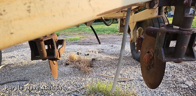 image for item DO2723 AG Systems 6000 liquid fertilizer applicator