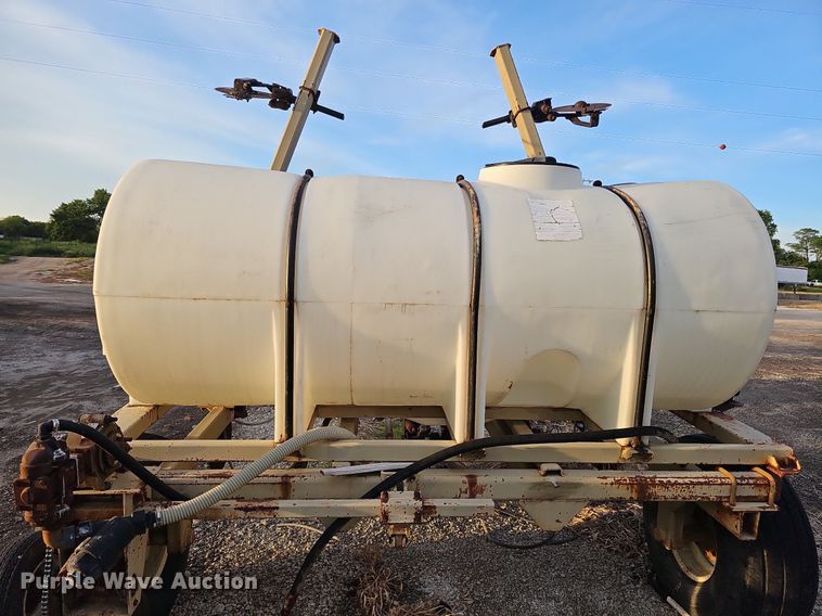 image for item DO2723 AG Systems 6000 liquid fertilizer applicator