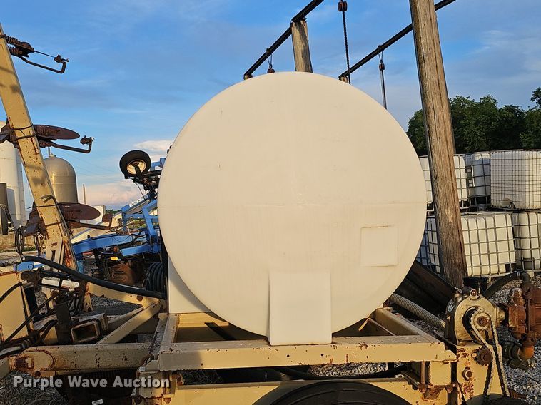 image for item DO2723 AG Systems 6000 liquid fertilizer applicator